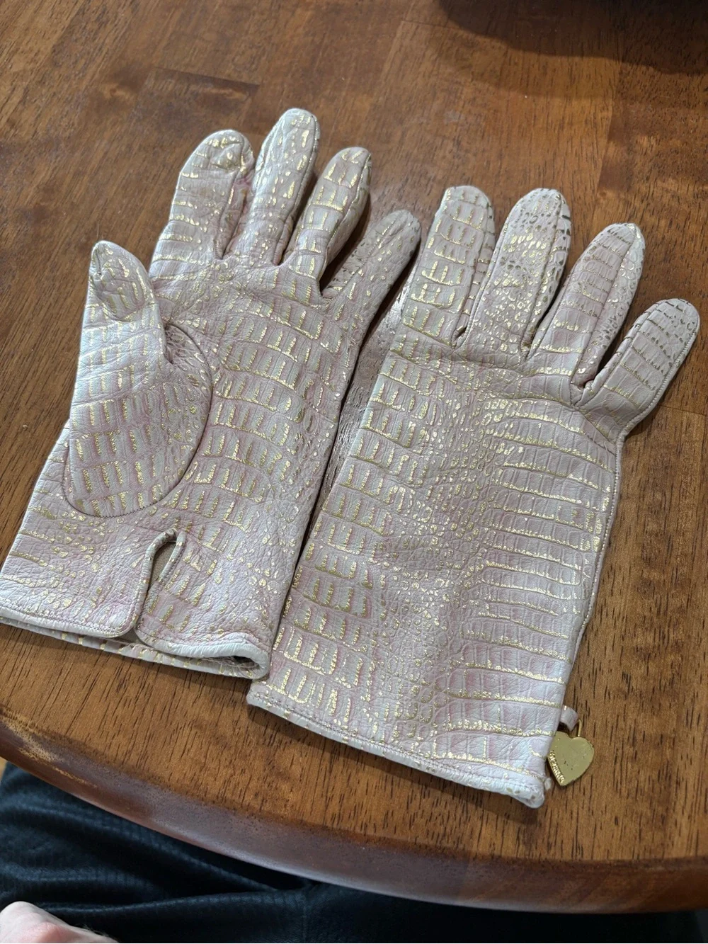 Moschino leather pink gold vintage Croc-Embossed Women's Gloves Sz 8